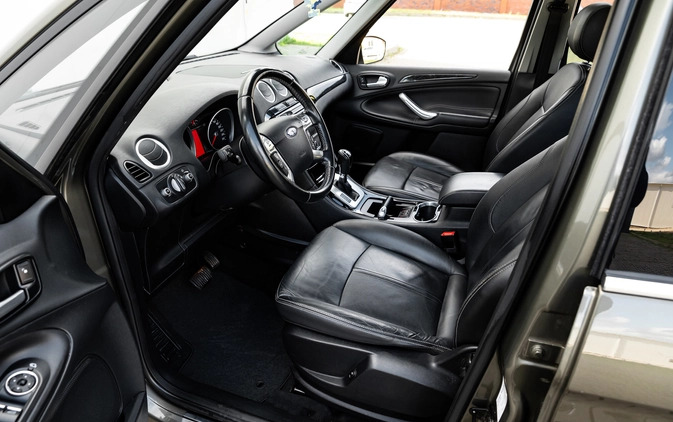 Ford Galaxy cena 46800 przebieg: 224000, rok produkcji 2012 z Warszawa małe 742